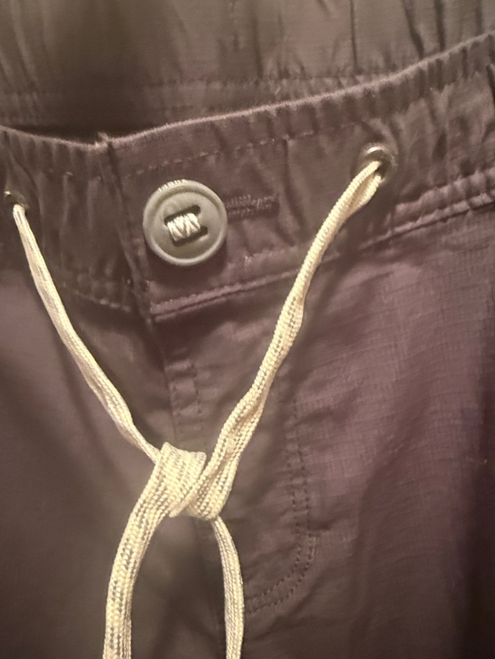 Vuori  Women’s Gray Drawstring Joggers with Zip Pocket - Picture 4 of 7